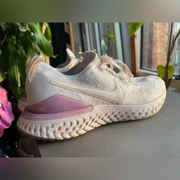 Nike Epic React Flyknit White Pink Foam BQ8927-101 - Picture 7 of 15